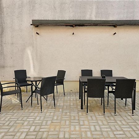 Schoene Grosse Ferienwohnung 79M2 Und 2 Baeder, Zentrumnah, 2Og Erfurt Extérieur photo