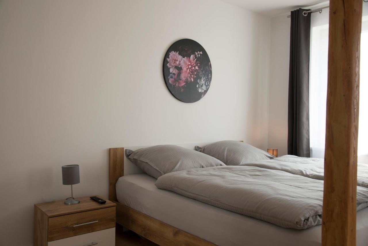 Schoene Grosse Ferienwohnung 79M2 Und 2 Baeder, Zentrumnah, 2Og Erfurt Extérieur photo