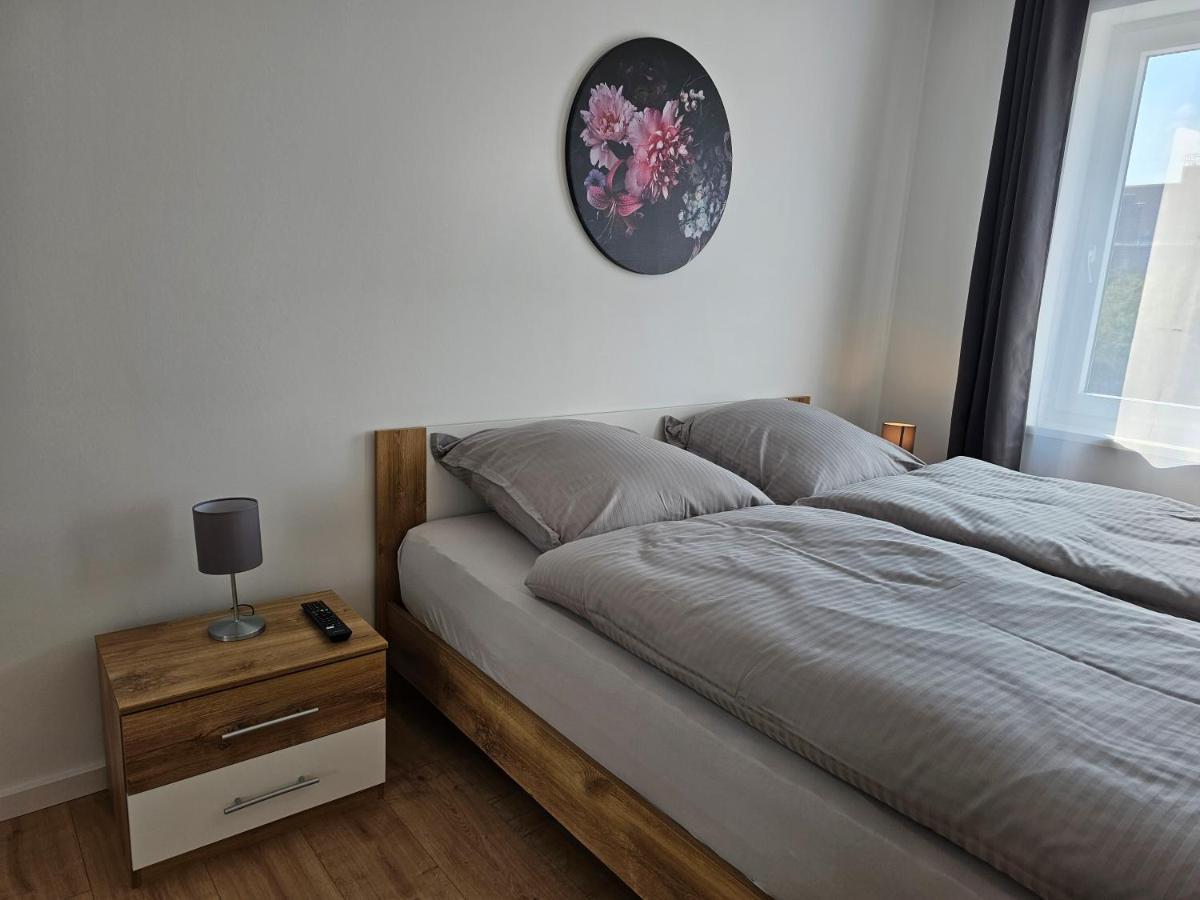 Schoene Grosse Ferienwohnung 79M2 Und 2 Baeder, Zentrumnah, 2Og Erfurt Extérieur photo