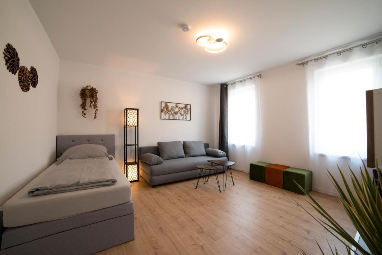 Schoene Grosse Ferienwohnung 79M2 Und 2 Baeder, Zentrumnah, 2Og Erfurt Extérieur photo